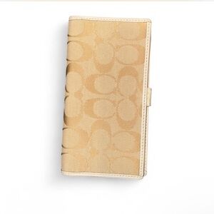 VINTAGE COACH Crème Passport Holder